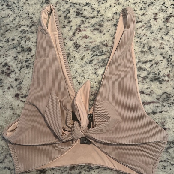 Beach Riot Swim Set - Picture 3 of 4